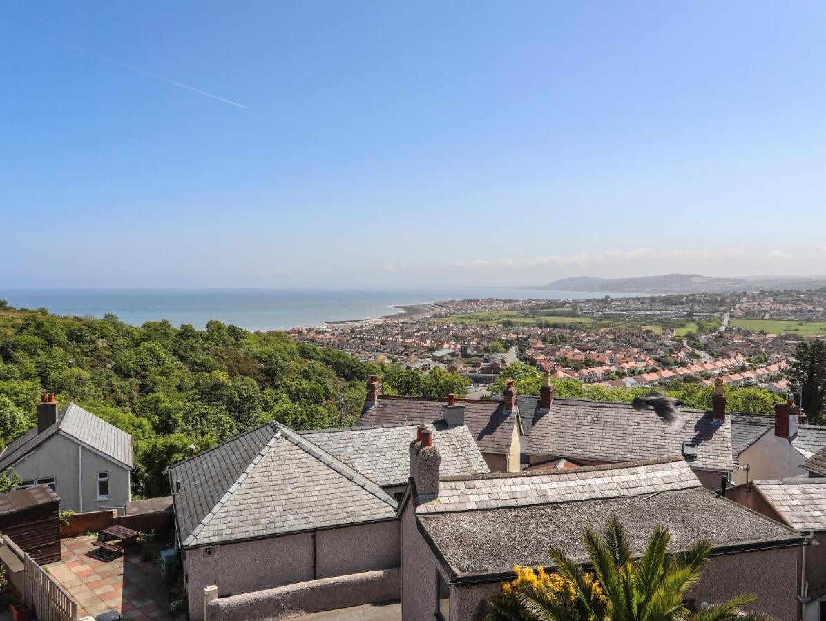 Bryn Tirion - Penrhynside Villa Conwy Dış mekan fotoğraf